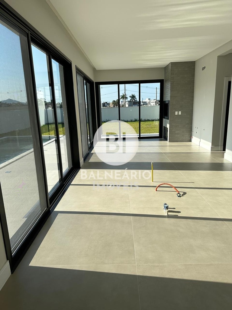 residential-/-home-4-quartos-santa-regina-camboriu-sc
