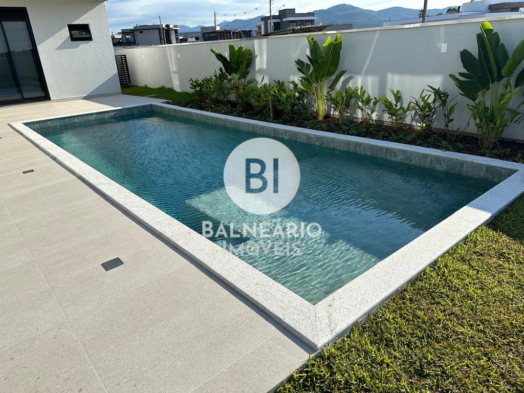 residential-/-home-4-quartos-santa-regina-camboriu-sc