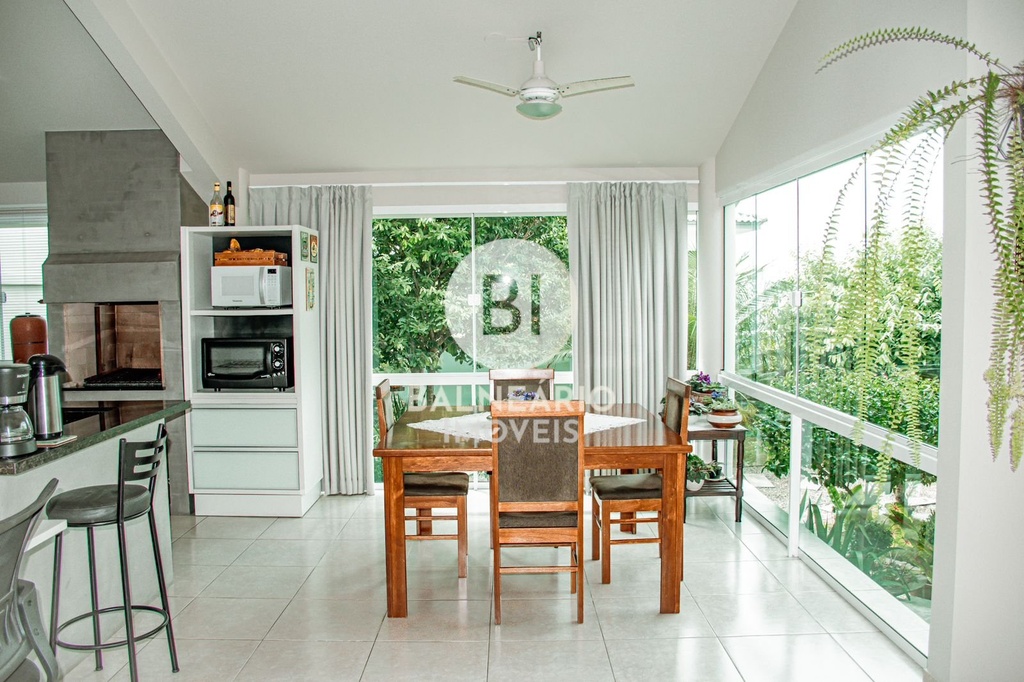 residential-/-home-3-quartos-aririba-balneario-camboriu-sc