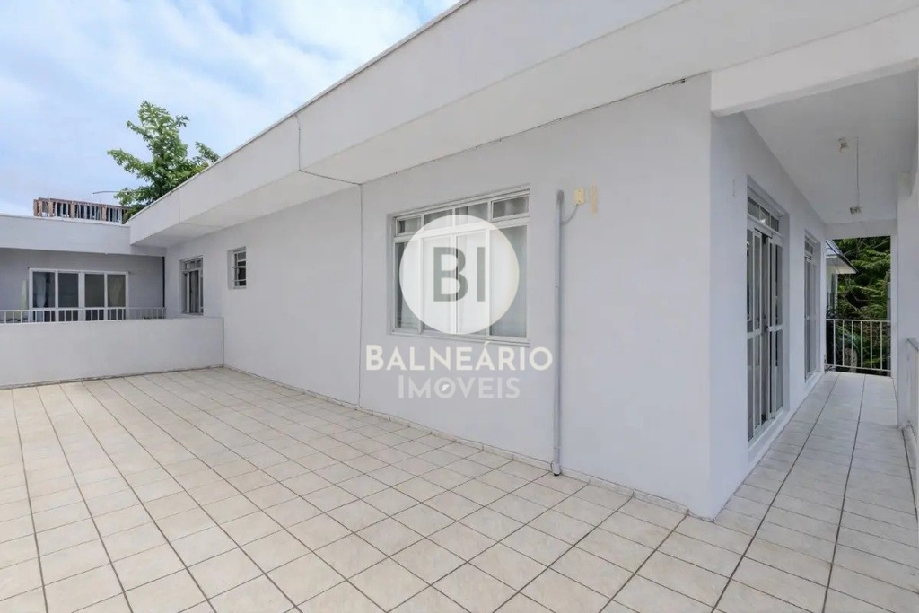 residential-/-sobrado-4-quartos-383m2-nacoes-balneario-camboriu-sc