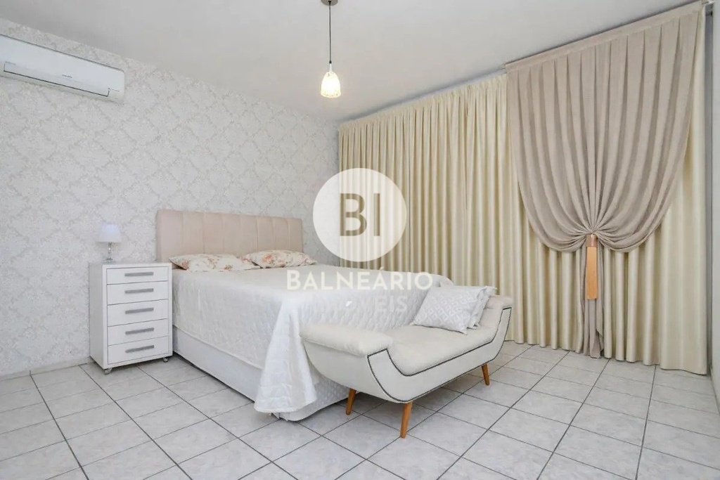 residential-/-sobrado-4-quartos-383m2-nacoes-balneario-camboriu-sc