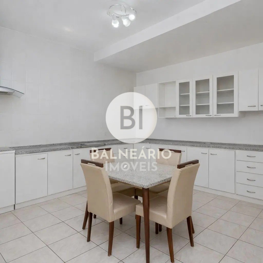 residential-/-sobrado-4-quartos-383m2-nacoes-balneario-camboriu-sc