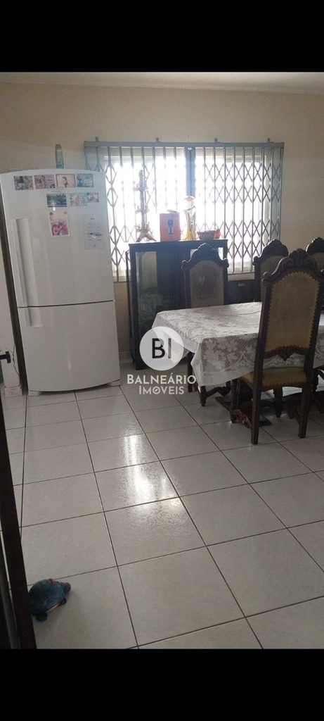 residential-/-home-3-quartos-centro-balneario-camboriu-sc