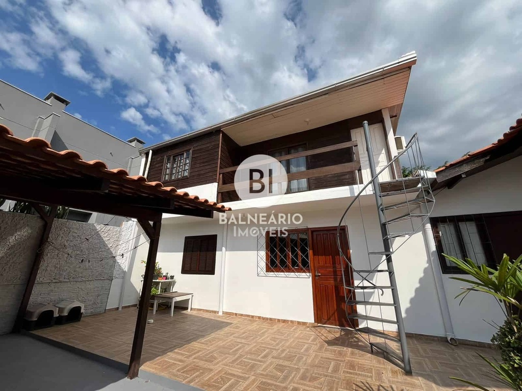 residential-/-home-4-quartos-210m2-jardim-dourado-porto-belo-sc