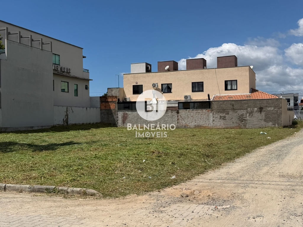 residential-/-land-lot-itacolomi-balneario-picarras-sc